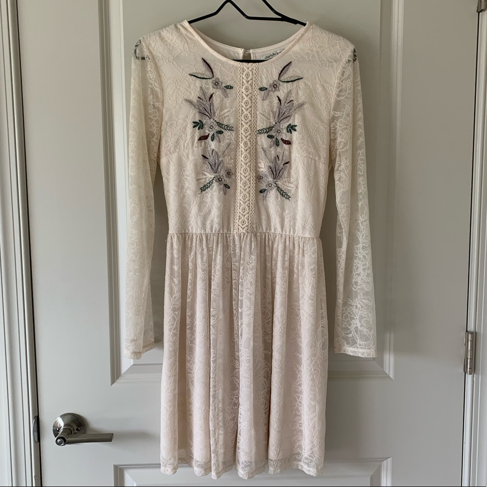 💐 springy lacey dress